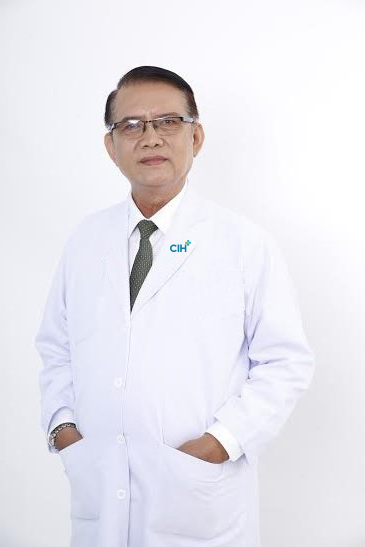 bs le duc tho giam doc y khoa phong kham quoc te city va truong khoa da lieu