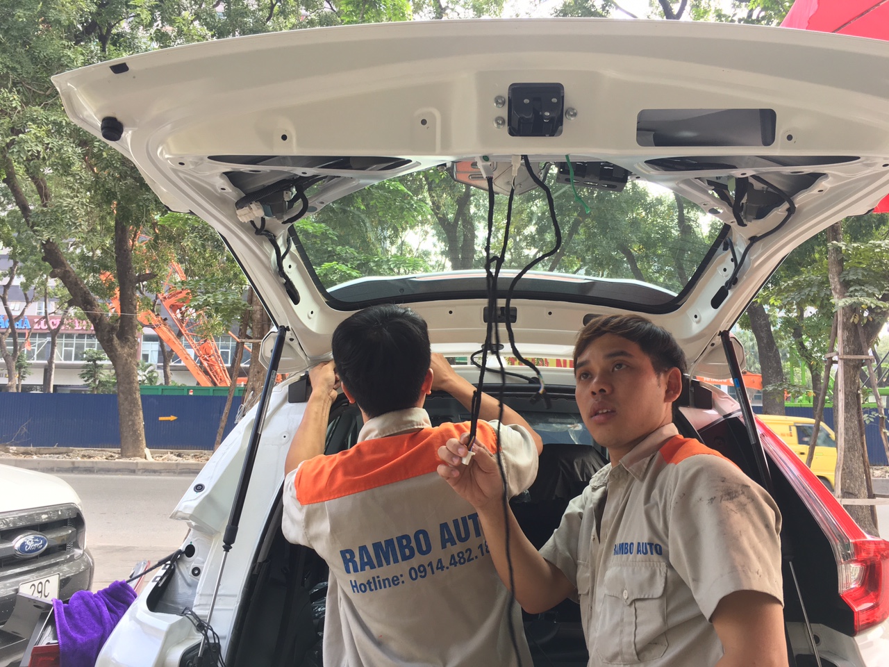 Phân phối - Độ cốp điện tự động xe Honda CRV dòng hít êm tại Hà Nội - Tp.HCM ( Sài Gòn)