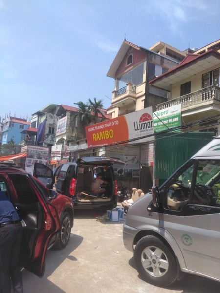 Cửa lùa tự động nhập khẩu tốt nhất dành cho Hyundai Starex 2018