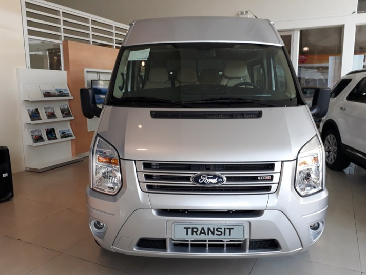 Đánh giá Hyundai Solati 2019 và Ford Transit 2019  - So sánh chi tiết nhất