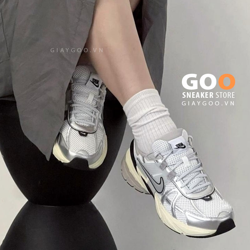 Nike Runtekk lên chân nữ