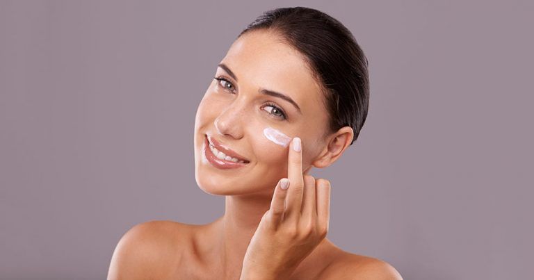 Cách chống lão hóa tốt nhất: Chăm sóc da đúng cách từ độ tuổi 20
