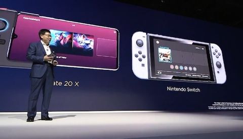 Nintendo Switch lần đầu tiên được đưa lên bàn cân so sánh với điện thoại!