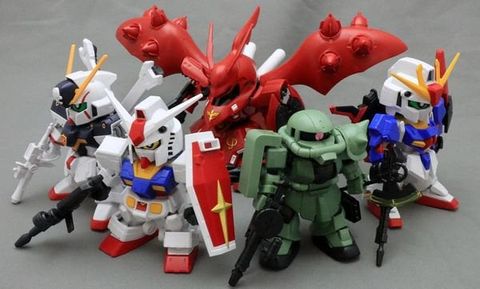 Bí mật phía sau khả năng hoán đổi hình dáng của SD Gundam Cross Silhouette