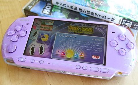 PSP 3000 - Quá khứ huy hoàng về máy chơi game cầm tay mạnh nhất