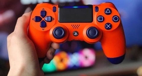 Tay cầm PS4 fake: Khách hàng được 1 mất 4 khi mua nhầm