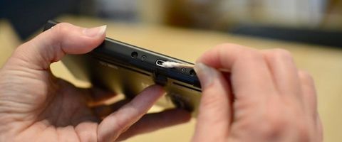 Chấn động cách bảo vệ máy Nintendo Switch cực kỳ nguy hiểm!