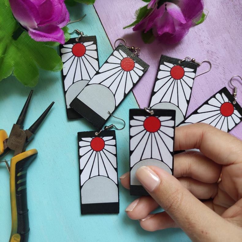 Đôi bông tai truyền kỳ Hanafuda của Tanjiro
