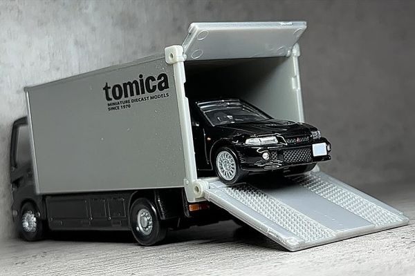 Cửa hàng đồ chơi bán xe mô hình Tomica Premium Transporter Mitsubishi Lancer Evolution VI GSR chi tiết chân thực đẹp mắt giao nhanh toàn quốc