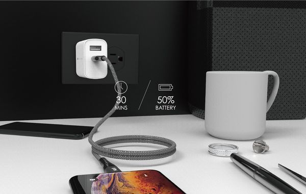 cửa hàng bán Cáp sạc iPhone Air Lightning to USB-C Cable Feeltek màu đen