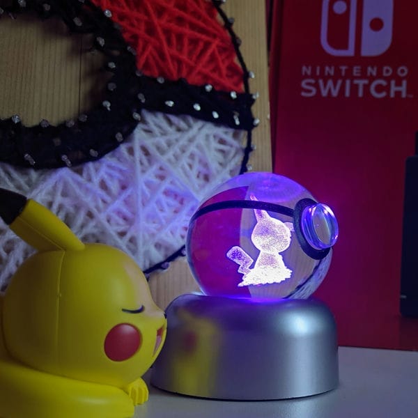 Đèn LED RGB trang trí hình bóng Poke Ball Pokemon Mimikyu