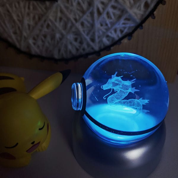 Đèn LED RGB trang trí hình quả cầu PokeBall Pokemon Gyarados