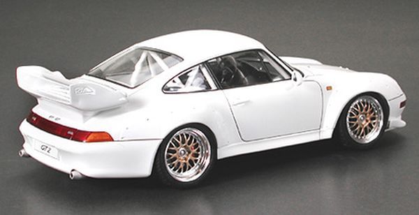 mô hình xe đua Porsche 911 GT2 Road Version Club Sport 1-24 Tamiya 24247 đẹp nhất