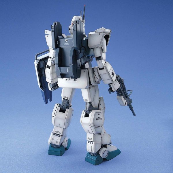 mô hình RX-79G Gundam Ez8 mg 1/100 Bandai Nhật Bản
