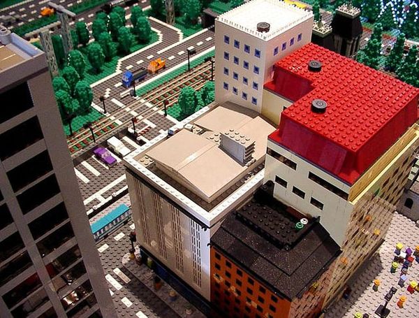 THE BIG UNOFFICIAL LEGO BUILDERS BOOK BUILD YOUR OWN CITY
