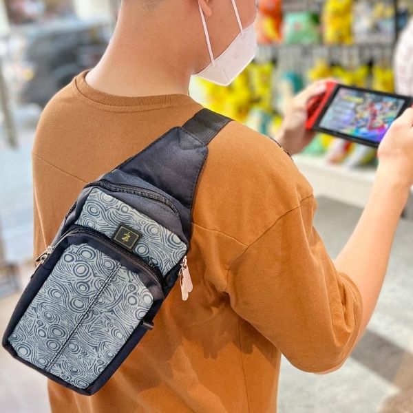 Túi đựng máy game Nintendo Switch đeo chéo tiện lợi thời trang