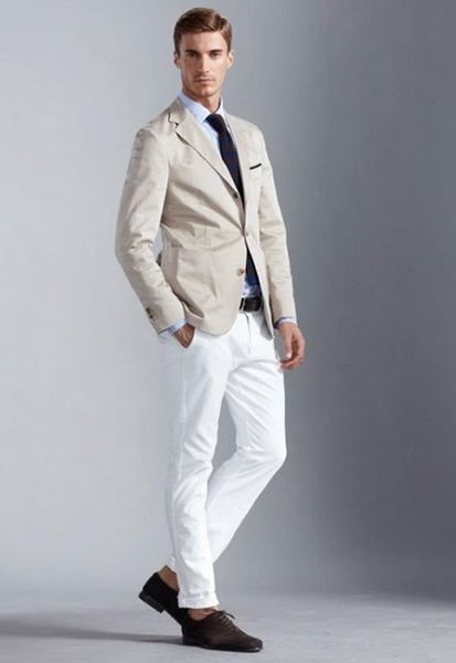Mặc quần jeans nam trắng thì mặc áo sao cho hợp, phong cách