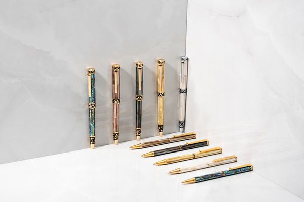 Click Ngay - Giảm 50% bao da đựng bút khi mua Bút ốc xà cừ cao cấp B&J