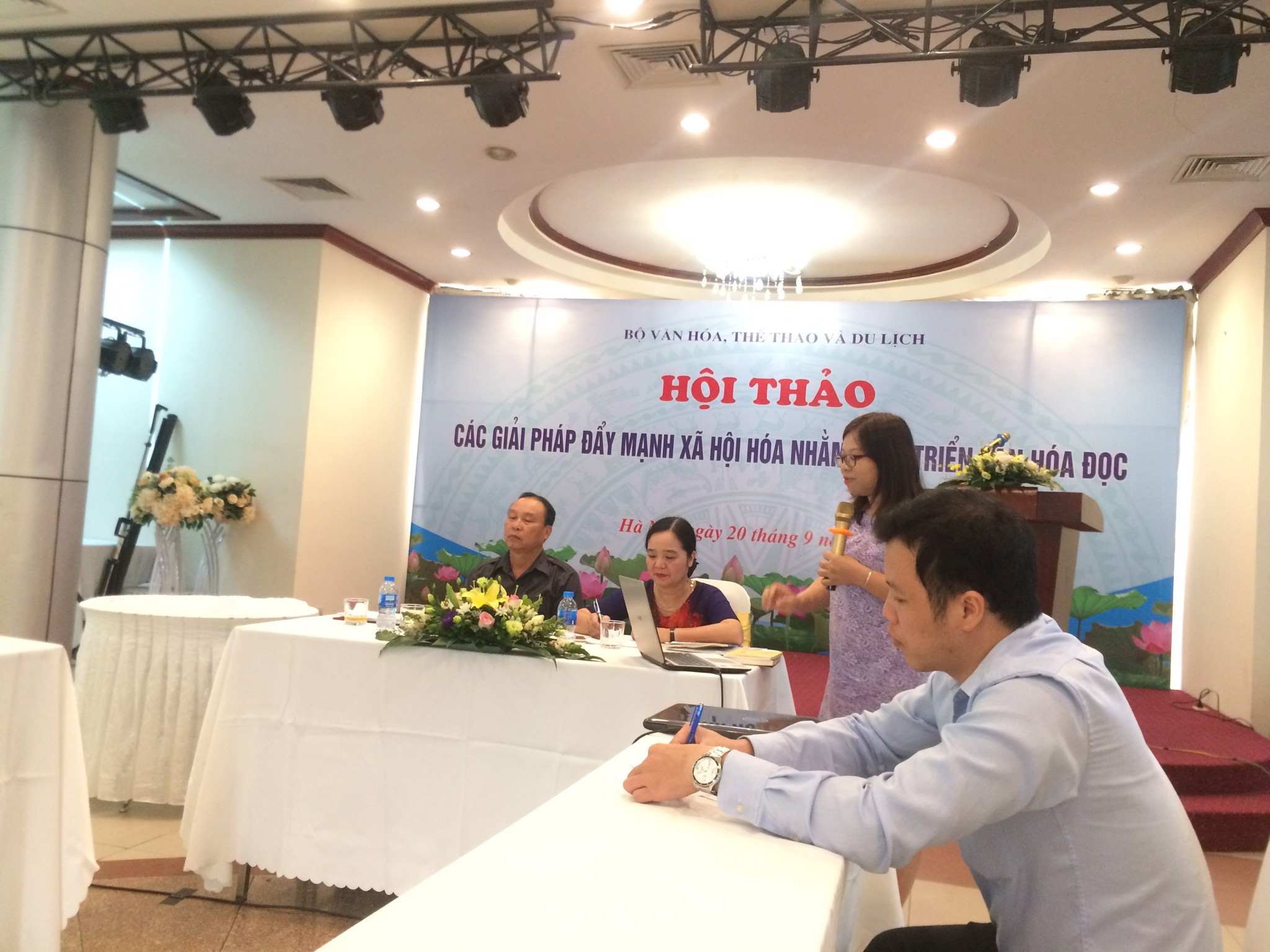 HỘI THẢO “CÁC GIẢI PHÁP ĐẨY MẠNH XÃ HỘI HÓA NHẰM PHÁT TRIỂN VĂN HÓA ĐỌC”
