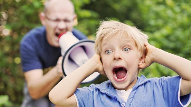LÀM GÌ KHI CON MẮC BỆNH LỀ MỀ?