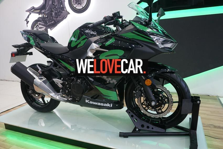 WeLoveCar - Cận cảnh Kawasaki Ninja 400 ABS 2019, bản giới hạn với áo mới đón xuân