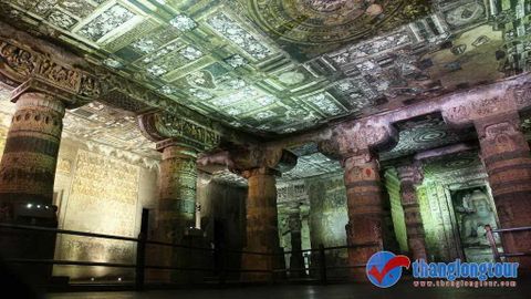 Các hang động Phật giáo Ajanta, Ấn Độ