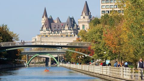 Kênh đào Rideau (Canada), sân trượt băng dài nhất thế giới