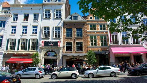 Quảng trường Trung tâm Place du Grand Sablon, Brussels, Bỉ