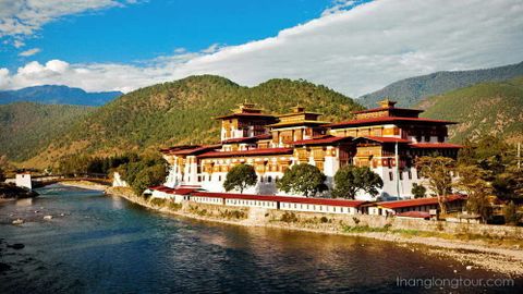 Pháo đài Punakha Dzong, pháo đài đẹp và đồ sộ nhất Bhutan