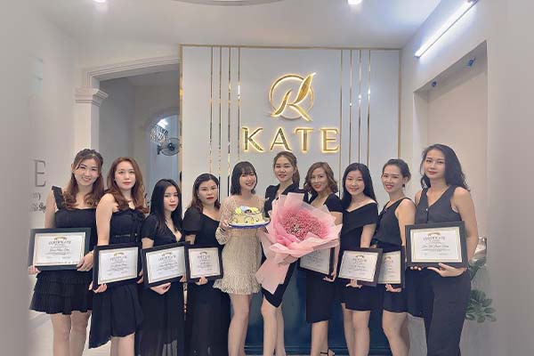 Khóa tốt nghiệp tại Kate Beauty Academy