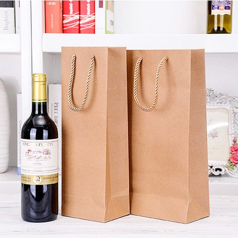 Xưởng in túi giấy đựng rượu giá rẻ tại Hà Nội Xưởng in túi giấy đựng rượu giá rẻ tại Hà Nội