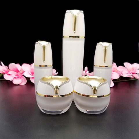 Địa chỉ cung cấp hũ mỹ phẩm sang trọng giá rẻ nhất tại Hà Nội Địa chỉ cung cấp hũ mỹ phẩm sang trọng giá rẻ nhất tại Hà Nội