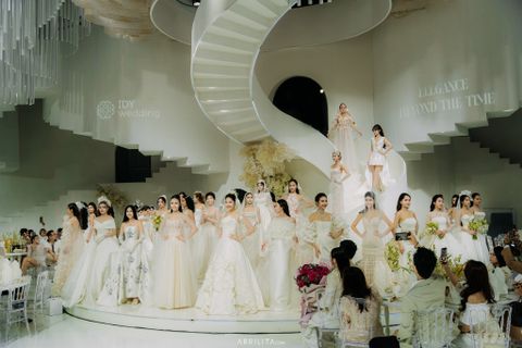 Mãn nhãn với show diễn “Elegance Beyond Time” của thương hiệu IDY Wedding