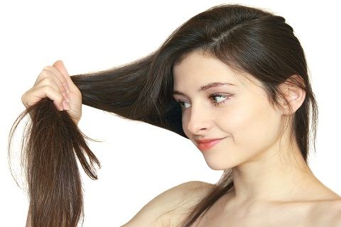 Thói quen sai lầm hủy hoại mái tóc của bạn như thế nào?