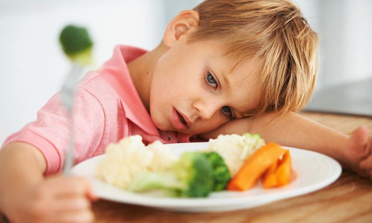 Những nguyên nhân khiến trẻ biếng ăn, chậm tăng cân và cách khắc phục.