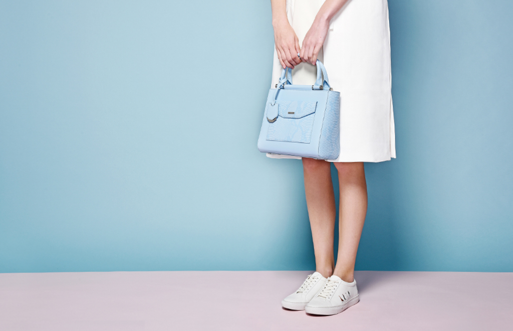 Những đôi sneakers trắng nhất định phải diện trong mùa thu đông 2018