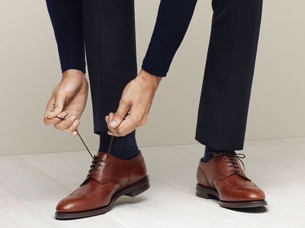 Bí quyết phối giày tây nam kết hợp với Vest