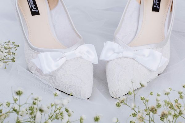 Gợi ý giúp cô dâu chọn giày cưới hoàn hảo nhất  christinaq