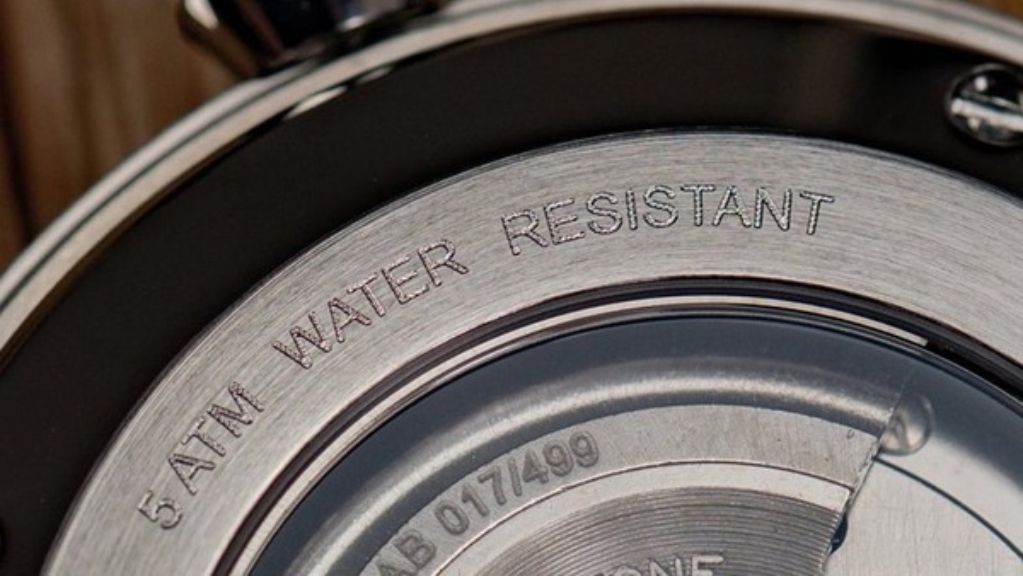 Tìm hiểu về chống nước 5atm là gì?