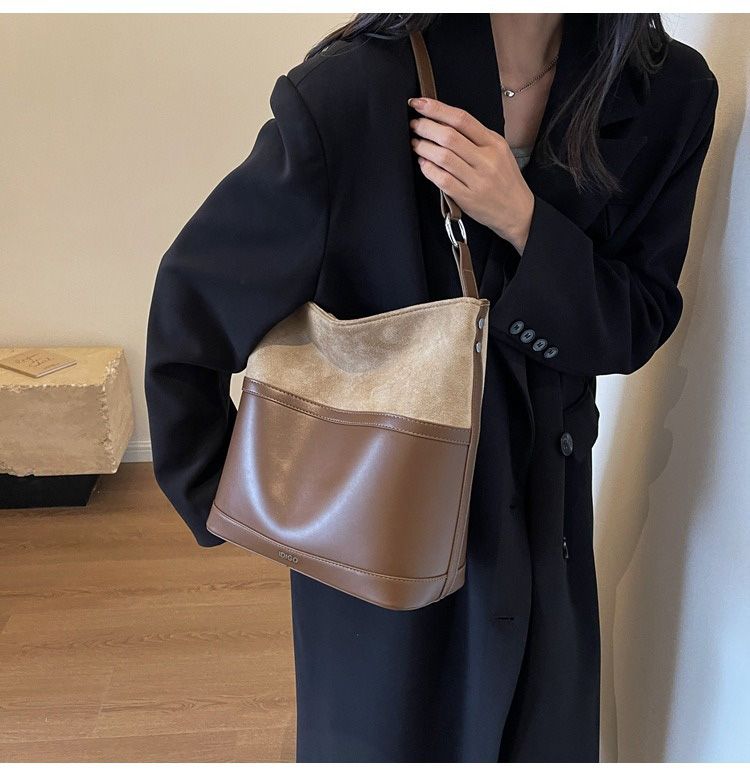 Điểm danh những shop bán túi xách công sở cao cấp