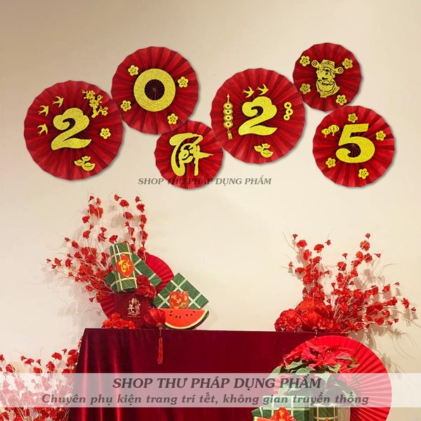 Quạt giấy trang trí tết