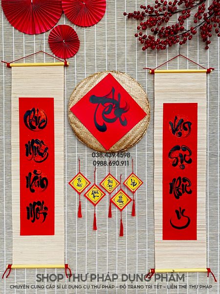 Mẹt chữ thư pháp viết tay trang trí tết