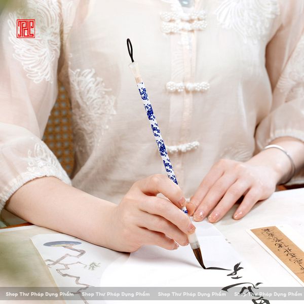 Bút lông thư pháp sứ Thanh Hoa kiêm hào phù hợp mọi thể chữ