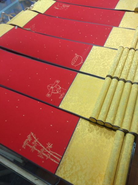 Liễn lụa câu đối 4 chữ, giấy viết thư pháp mini 17x70