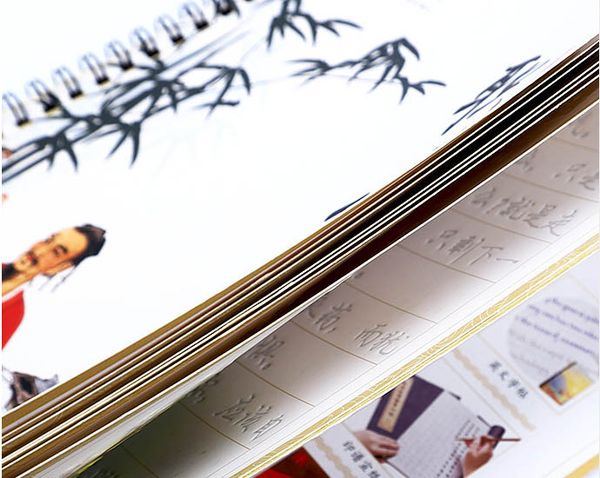 Dùng bút bay màu tập viết nhiều lần