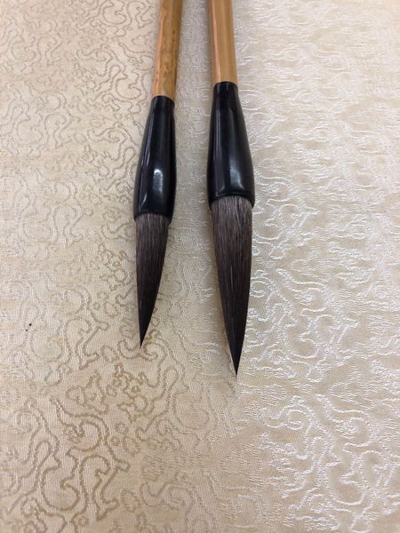 Bút lông thư pháp thử tu Hà Thị