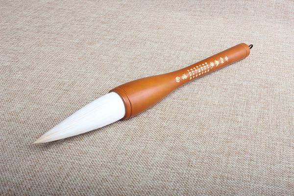 Bút lông thư pháp kiêm hào đẩu bút viết câu đối M200