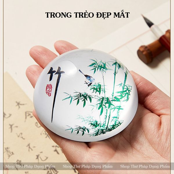 Chặn giấy thư pháp thủy tinh hình tròn in tranh sắc nét độ nặng thích hợp