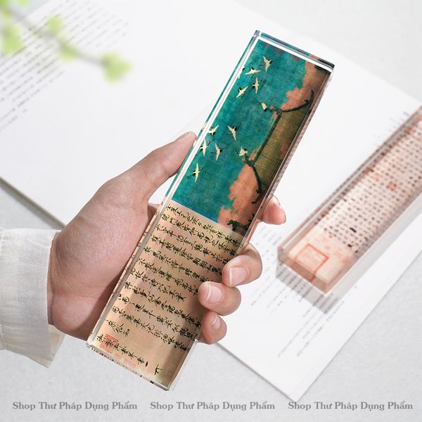 Chặn giấy thư pháp chất liệu thủy tinh 20x5cm in tranh sắc nét độ nặng thích hợp