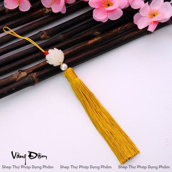 Dây treo tua rua ngọc bội hoa sen treo trang trí